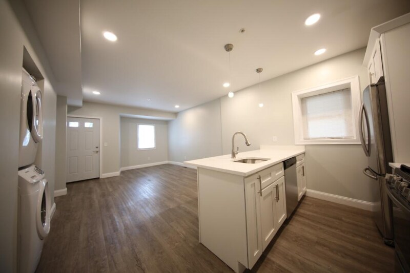 Building Photo - 16 Trenton St