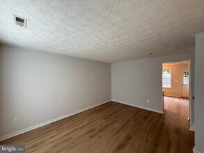 Building Photo - 10506 Boxmeer Ct
