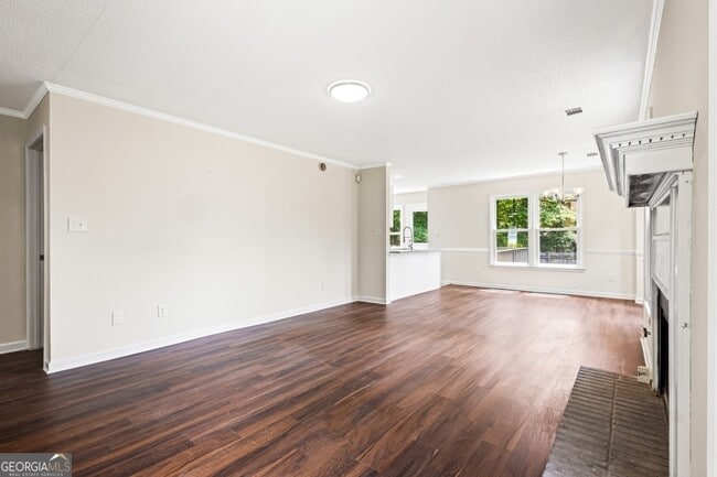 Building Photo - 7973 Woodlake Dr