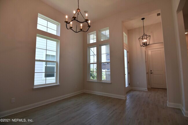 Building Photo - 538 Vista Lake Cir
