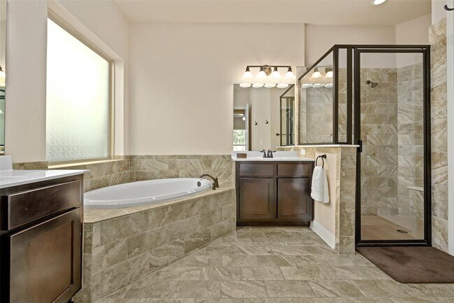 Building Photo - 10915 Hidden Caves Way