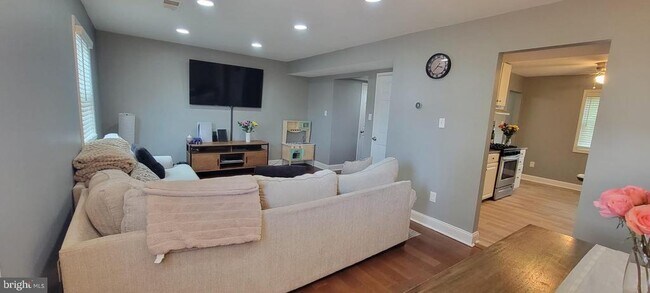 Building Photo - 10323 Trundle Pl