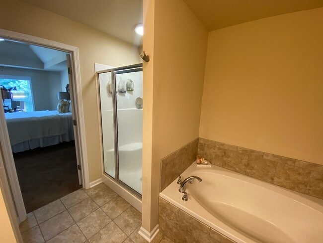 Building Photo - 147 Nicholas Cove