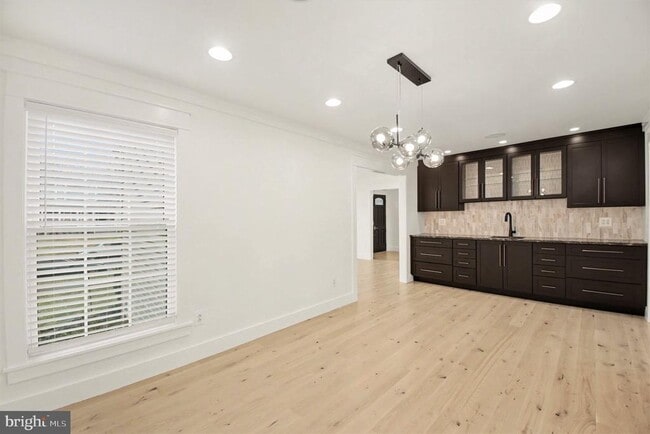 Building Photo - 24 Lipscomb Ct