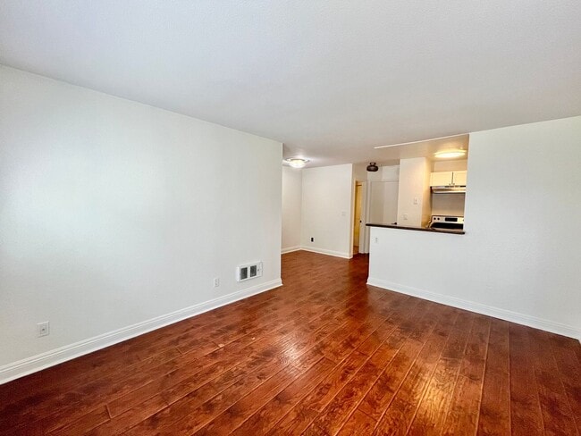 Building Photo - Updated 1bd/1bth Normal Heights Apartment ...