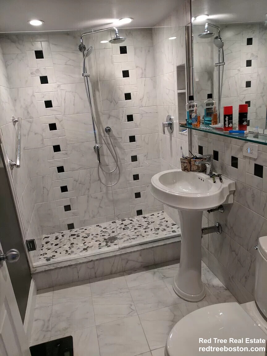 Building Photo - 53 Angleside Rd