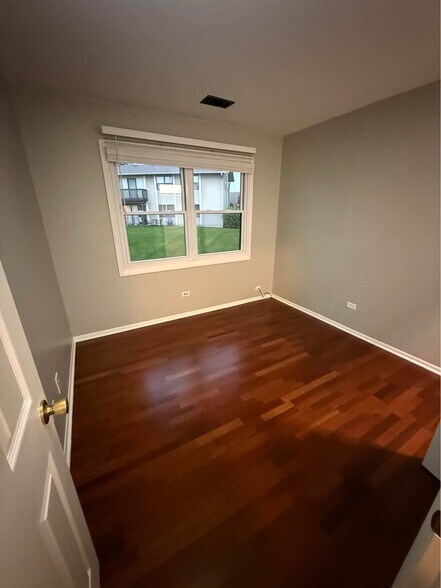Building Photo - 1335 Gifford Ct