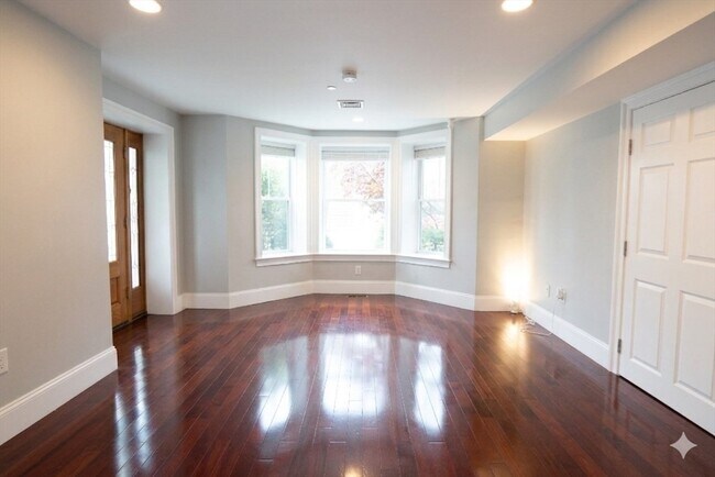 Building Photo - 59 Putnam St