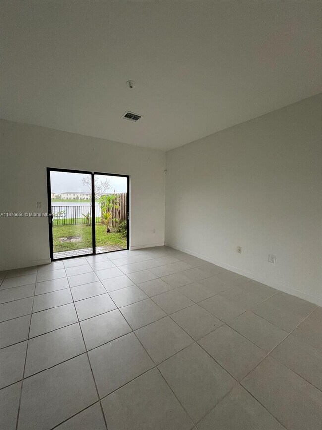 Building Photo - 10247 SW 231st Ln