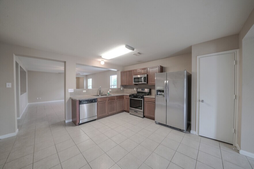 Building Photo - 20727 Cypress Crescent Ln