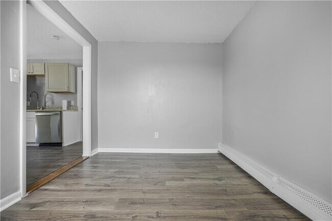 Building Photo - 1081 Bedford St