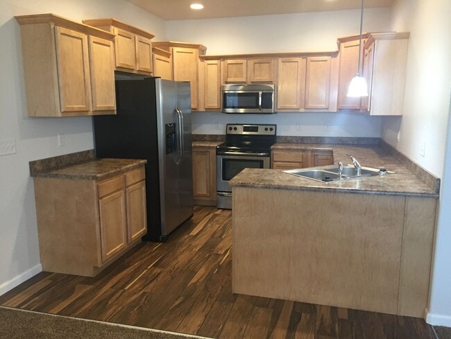Primary Photo - Parkview Townhomes