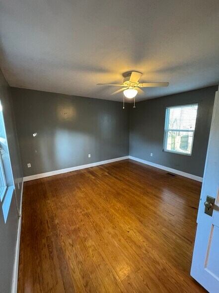 Master Bedroom - 2406 Highland Dr