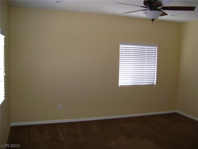 Building Photo - 925 Hickory Park St