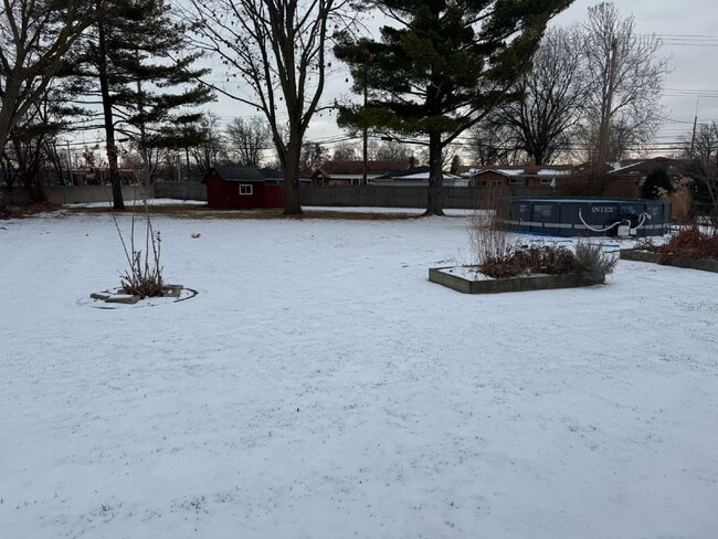 Building Photo - "3-Bed Home with Ample Space & Comfort in Clinton Township!"