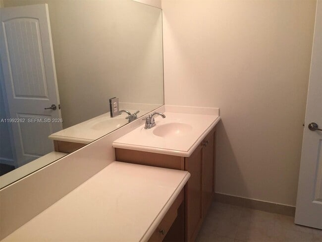 Building Photo - 27626 SW 142nd Ave