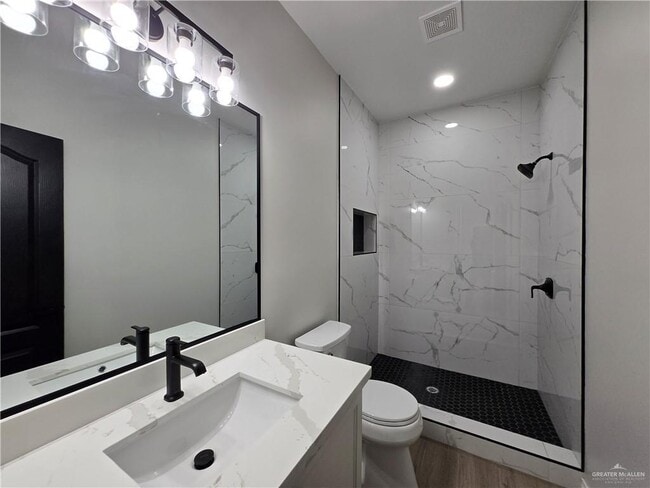 Building Photo - 19 Cragon Rd