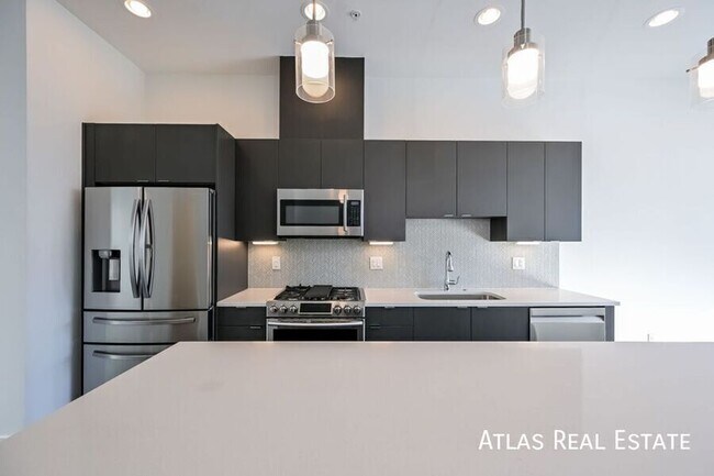 Building Photo - 2016 N Bryant St