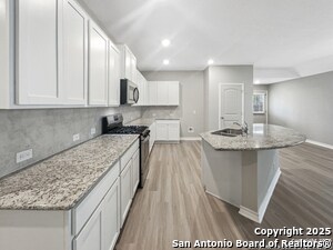 Building Photo - 843 Brown Thrasher