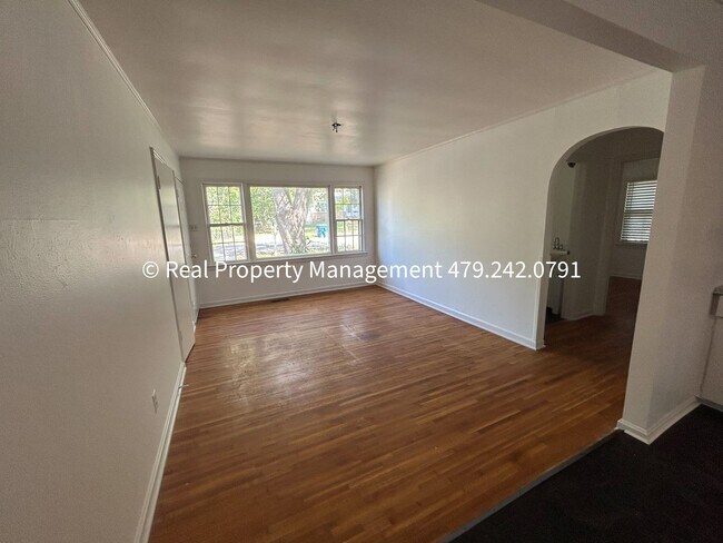 Building Photo - COMING IN JANUARY 2026 -  Bed 1 Bath HOUSE...