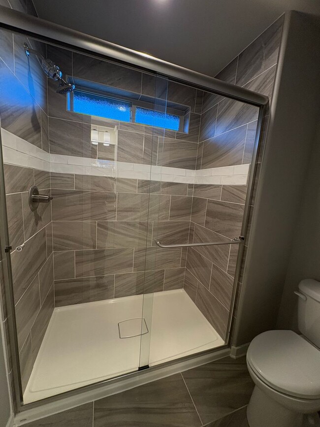 Building Photo - Newer 3 Bedroom / 2.5 Bathroom + Loft in the Ochoco Pointe Community