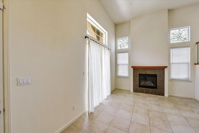 Building Photo - PRIME CORNER HOME NEAR TRAILS LIGHT-FILLED...