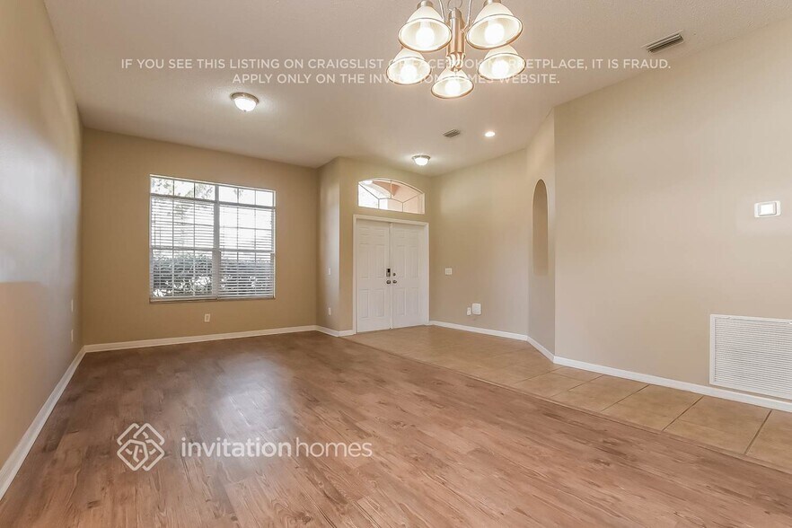 Building Photo - 400 Oak Springs Ct