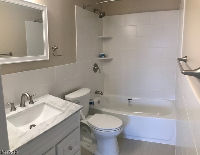 Building Photo - 4811 Ravens Crest Dr