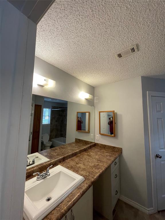 Building Photo - 8408 Dixon Dr