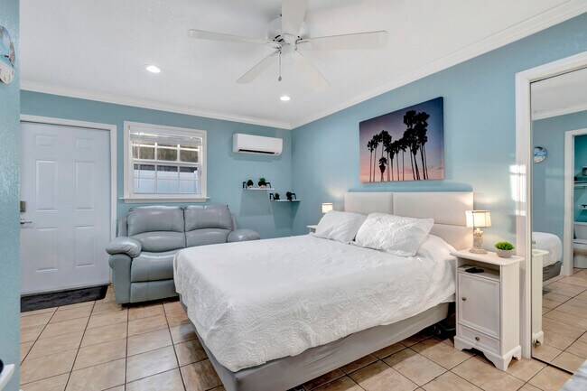 Building Photo - 310 Gulfstream Dr