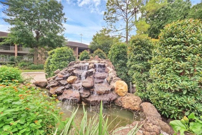 Building Photo - 6529 Bayou Glen Rd