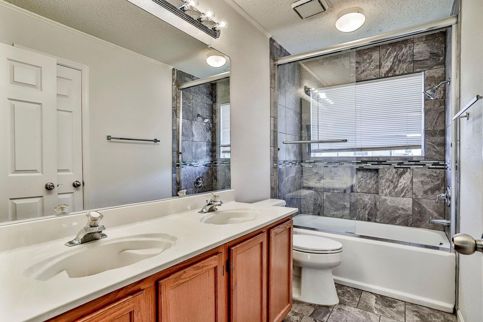 Building Photo - 5504 Big Bend Dr
