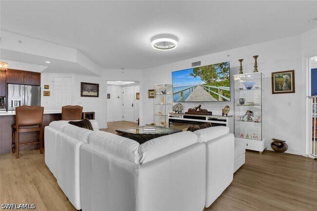 Building Photo - 1065 Borghese Ln