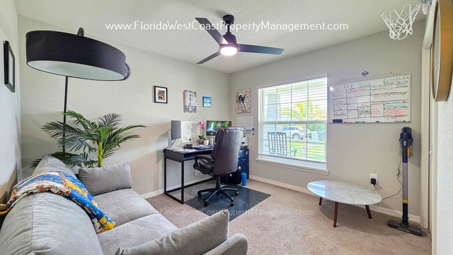 Building Photo - EXCEPTIONAL 3 BEDROOM/2 BATH HOME PLUS LARGE FENCED YARD! LONG TERM LEASE- UNFURNISHED!