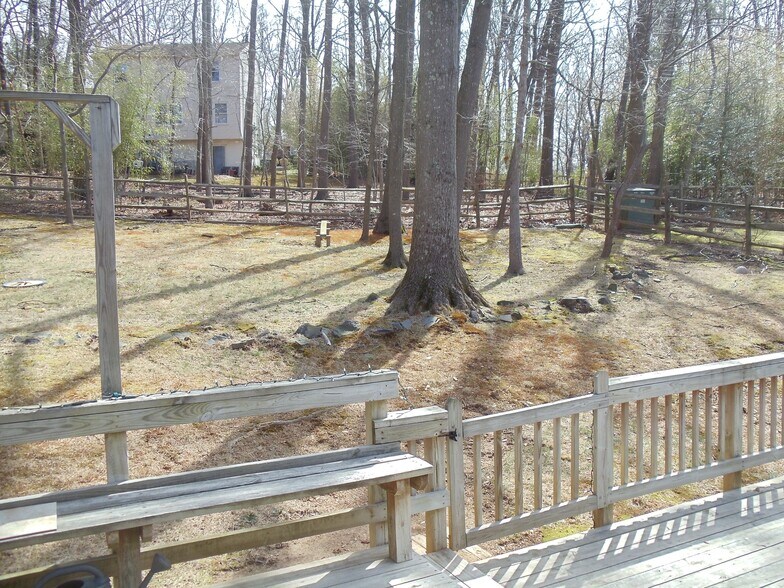 1/3 acre fenced backyard - 1815 CRANBERRY LN