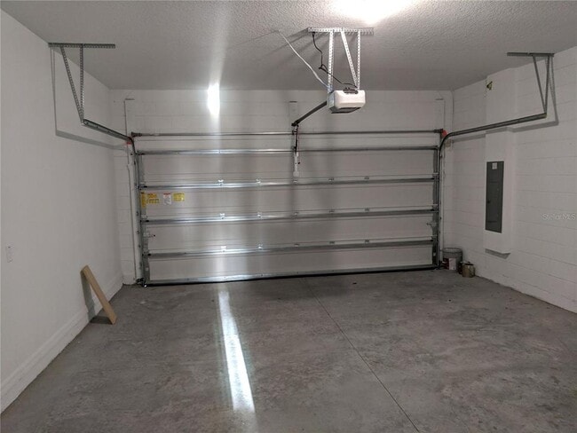 Building Photo - 15313 Willow Arbor Cir