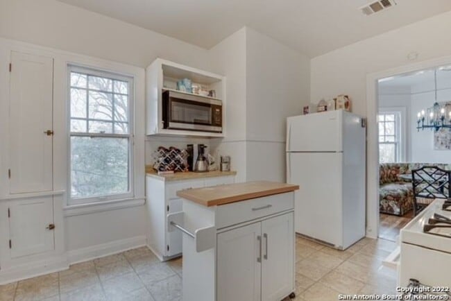 Building Photo - 2 Bed/2 Bath Duplex in Monte Vista Subdivi...