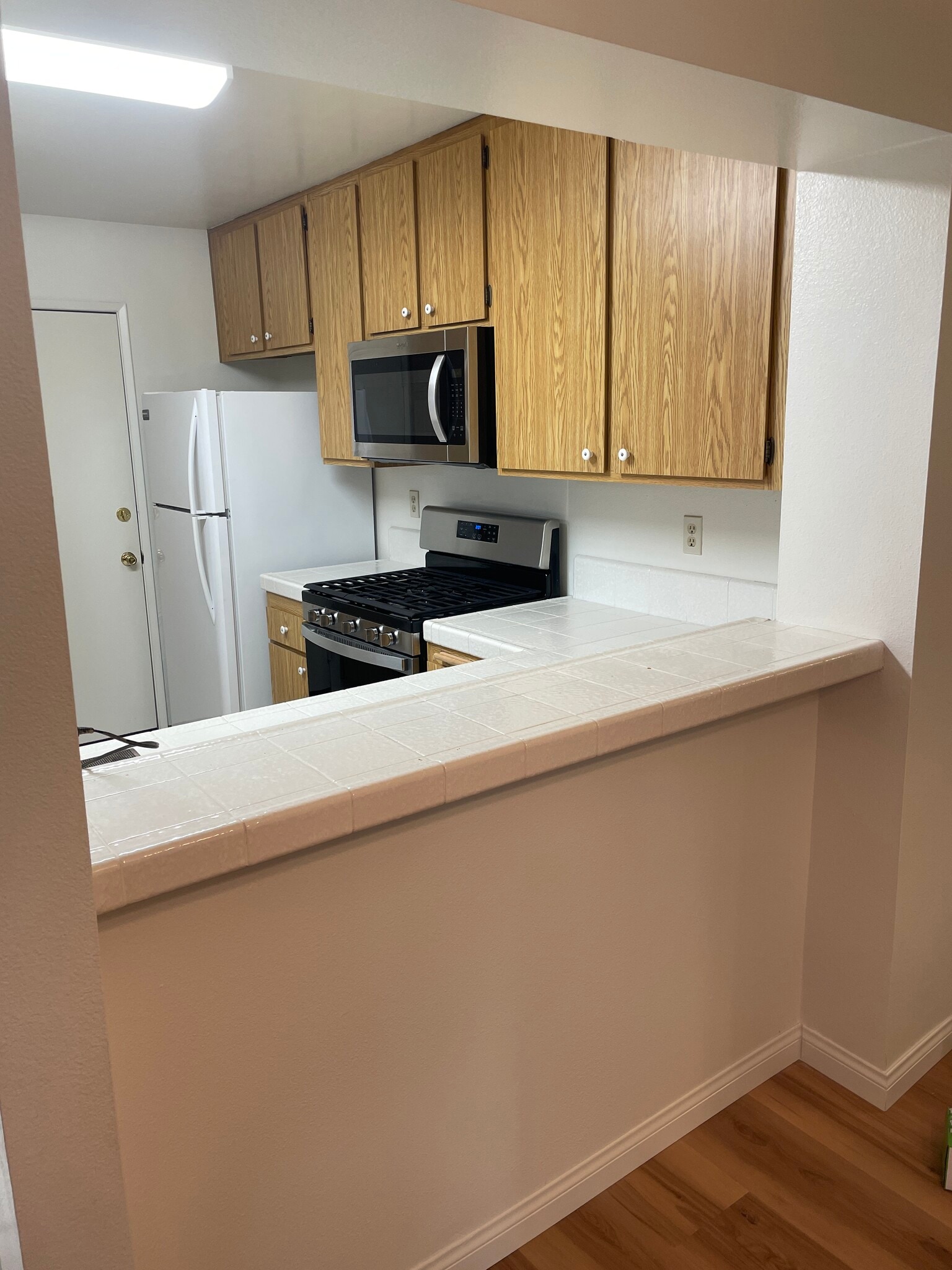 Building Photo - 1321 Calle Lozano