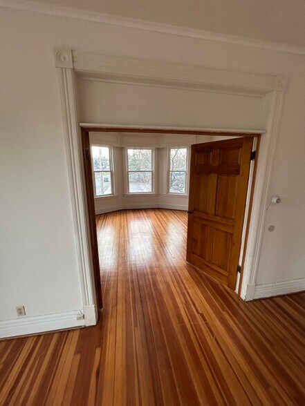 Building Photo - 1381 Union St