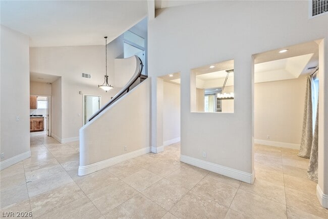 Building Photo - 2175 Fountain Springs Dr