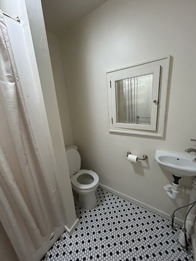 Building Photo - Charming 1-Bed Waterfront Oasis with Scenic Views in Eau Claire!