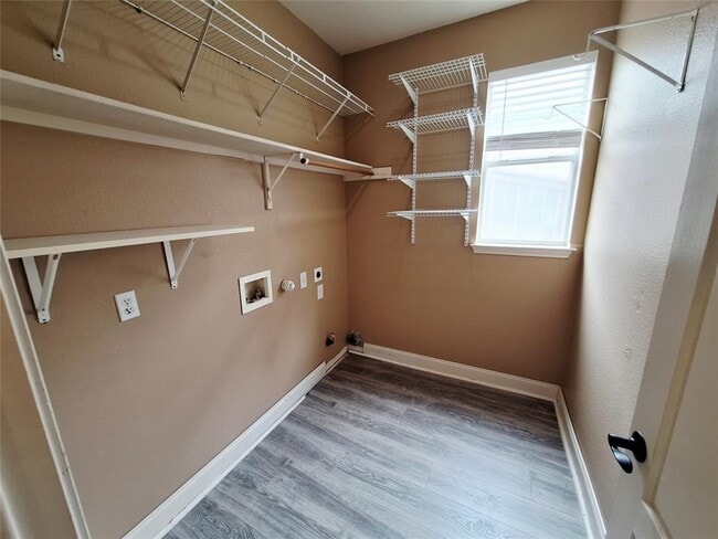 Building Photo - 2122 Wheaton Trail