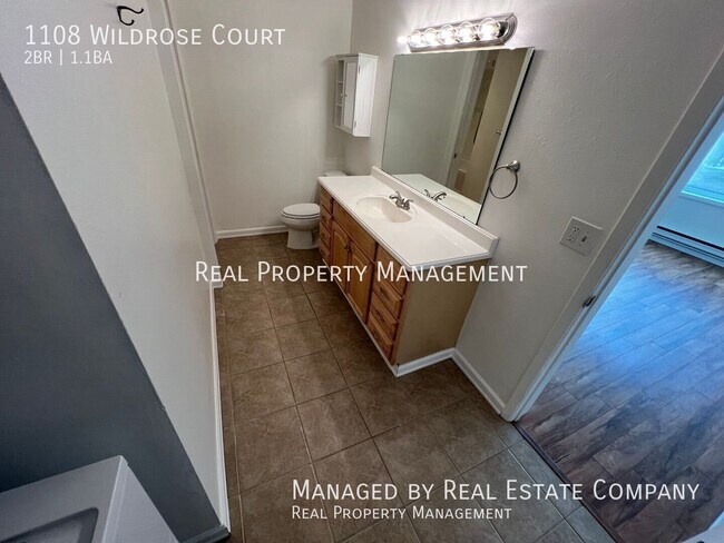 Building Photo - 1108 Wildrose Ct