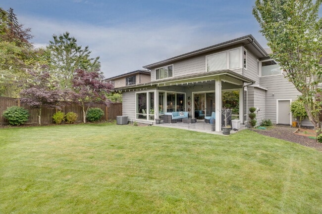 Building Photo - Beutiful 5 bedroom home on Wisti Lane!
