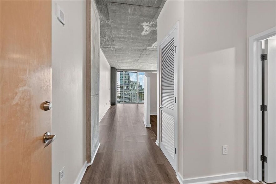 Building Photo - 3324 Peachtree Rd