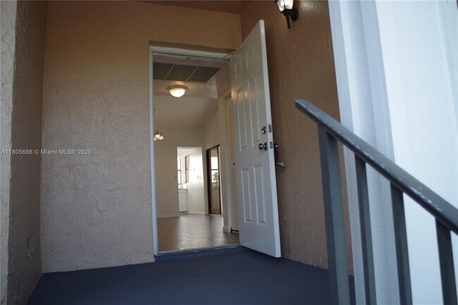 Building Photo - 1500 Jefferson Dr