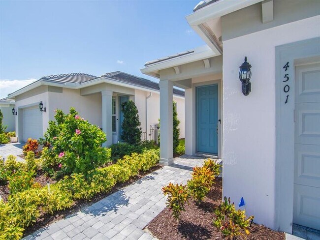 Building Photo - 4501 Nautilus Cir