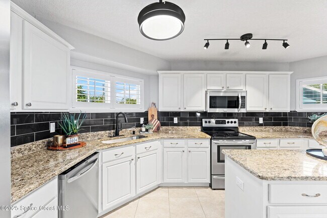 Building Photo - 1493 S Atlantic Ave