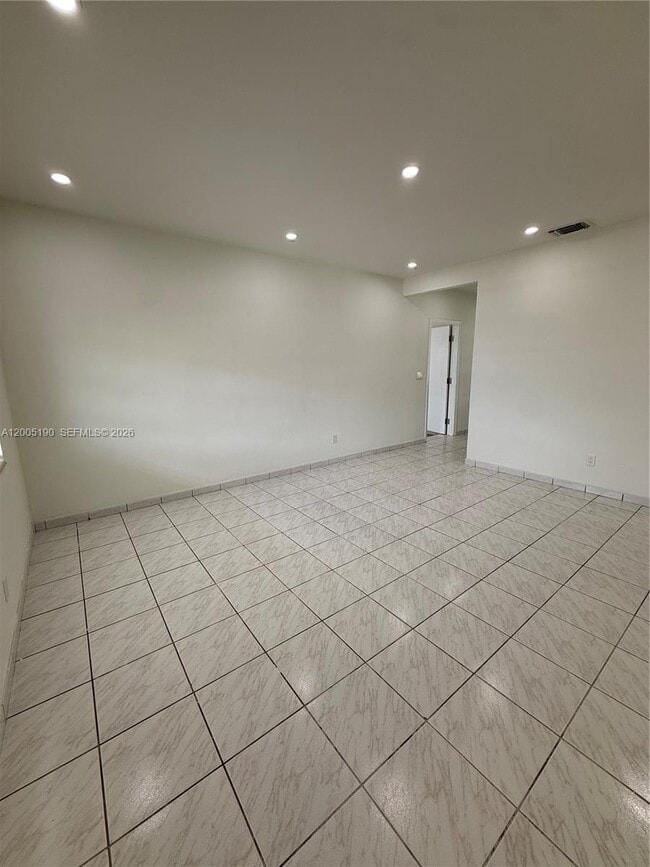 Building Photo - 7231 NW 2nd Terrace