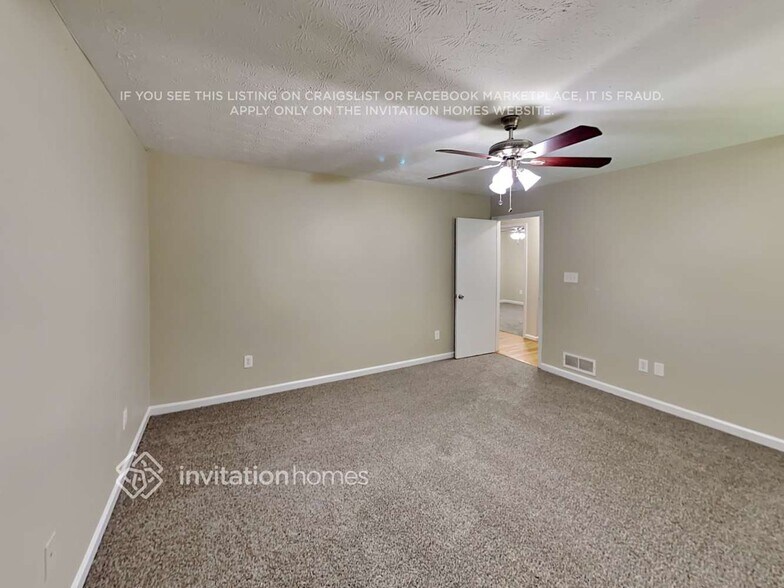 Building Photo - 264 Park Ave E